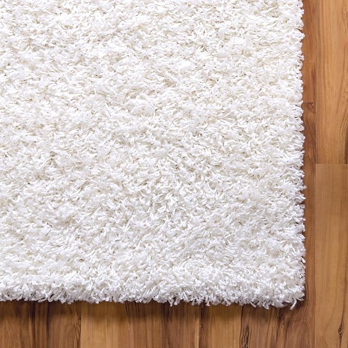 Unique Loom Solid Shag Collection Area Rug (3' 3" x 5' 3" Rectangle, Snow White)