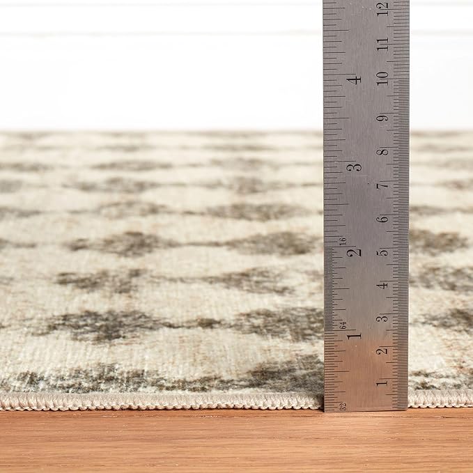 Dash & Albert Izzy Grey Machine Washable Rug, 6 X 9 Feet, Grey Graphic Pattern