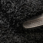 Unique Loom Solid Shag Collection Area Rug (6' 1" Round, Jet Black)
