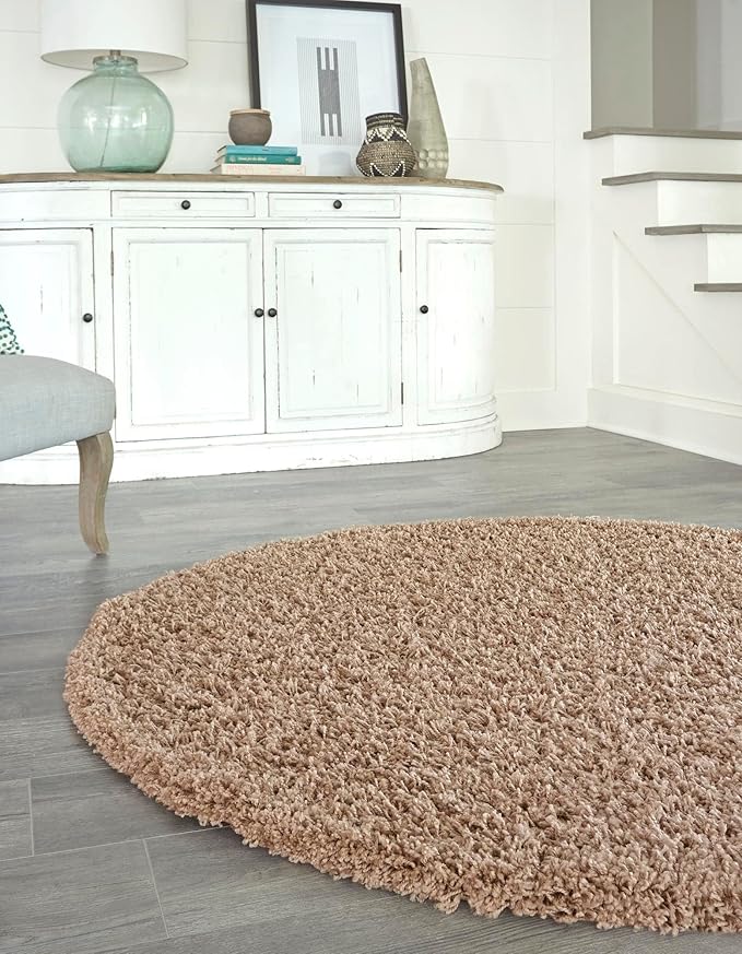 Unique Loom Solid Shag Collection Area Rug (6' 1" Round, Sandy Brown)
