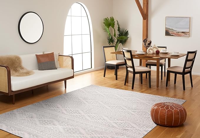 SAFAVIEH Area Rug 6x9 - Tulum Collection - Ivory & Light Grey, Moroccan Boho Tribal Design, Non-Shedding & Easy to Clean, Ideal for Living Room, Bedroom, Dining Space (TUL272G)