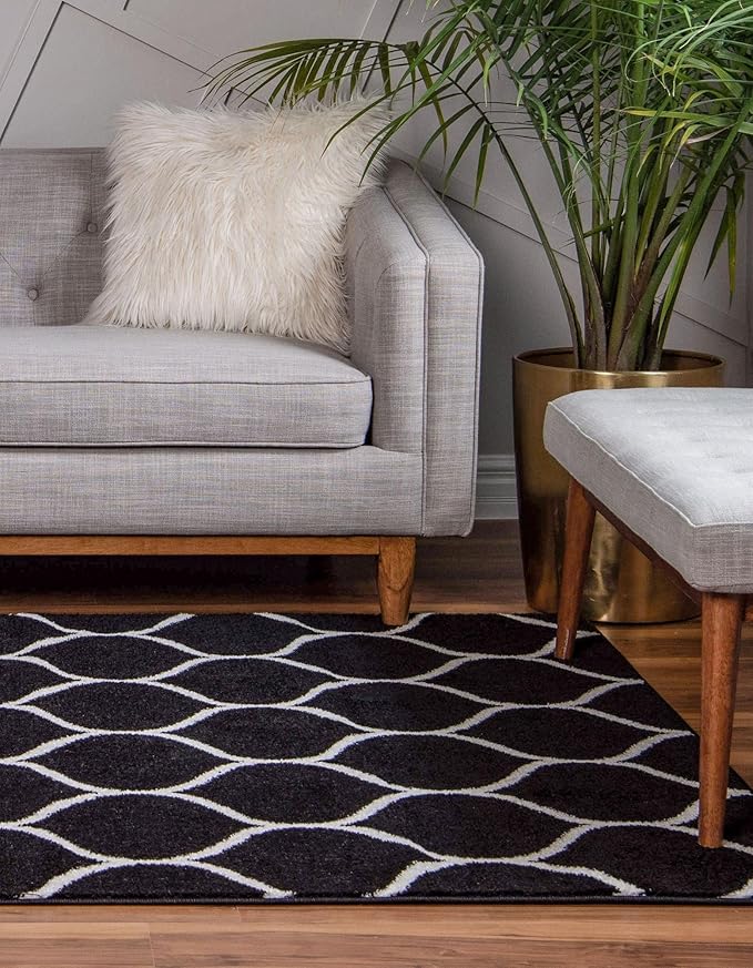 Rugs.com Lattice Frieze Collection Rug – 4' x 6' Black Medium Rug Perfect for Living Rooms, Large Dining Rooms, Open Floorplans