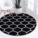 Rugs.com Lattice Frieze Collection Rug – 5' Round Black Medium Rug Perfect for Kitchens, Dining Rooms