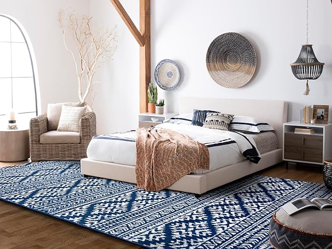 SAFAVIEH Area Rug 10x13 - Tulum Collection - Large - Navy & Ivory, Moroccan Boho Tribal Design, Non-Shedding & Easy to Clean, Ideal for Living Room, Bedroom, Dining Space (TUL272N)