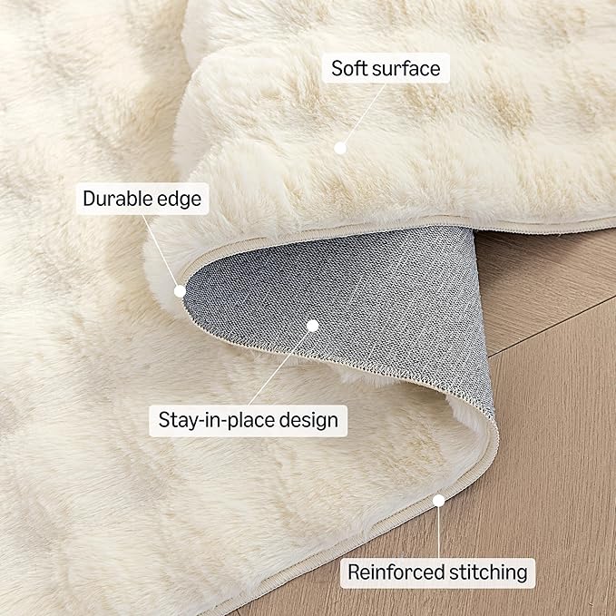 Amazon Basics Indoor Area Rug, 3D Bubble Washable Home Decor Carpet for Living Room, Bedroom, 5' W × 7' L, Beige