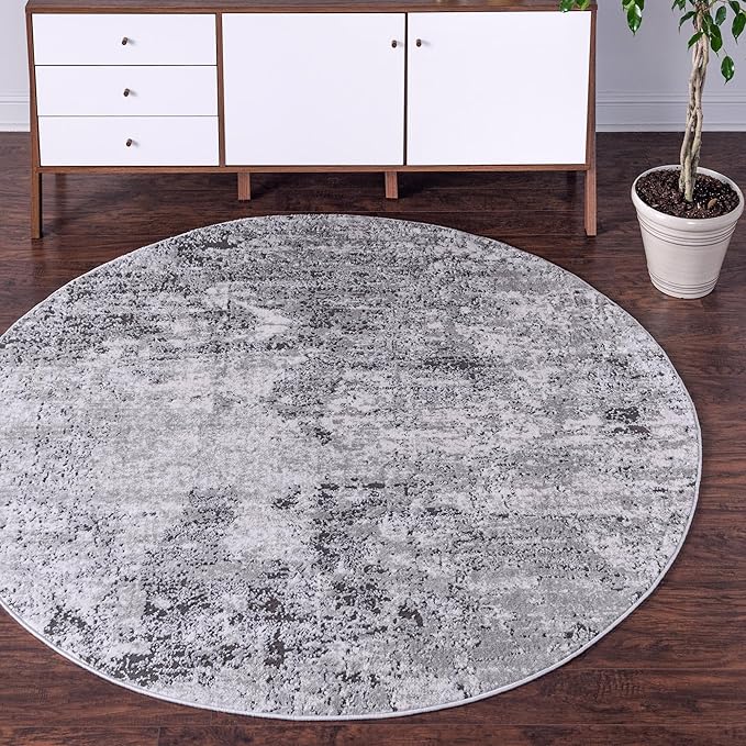 Rugs.com Leipzig Collection Rug – 8 Ft Round Gray Low-Pile Rug Perfect for Kitchens, Dining Rooms
