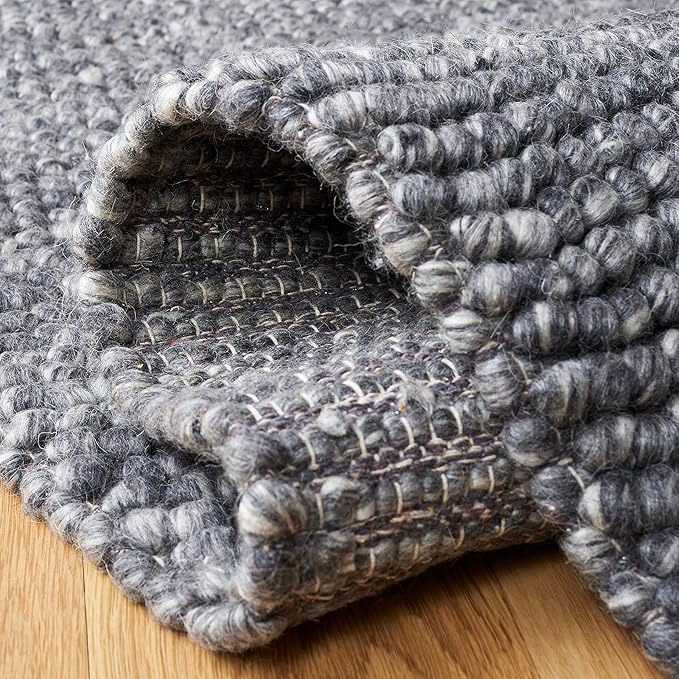 SAFAVIEH Natura Collection Area Rug - 4' Square, Dark Grey, Handmade Wool Blend, Textured Design, Ideal for Living Room, Bedroom, Dining Space (NAT620H)