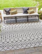 Unique Loom Outdoor Trellis Collection Area Rug - Tribal Trellis (10' 8" Square, Gray/ Black)