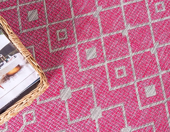 Unique Loom Outdoor Trellis Collection Area Rug - Tribal Trellis (5' 1" x 8' Rectangle, Fuschia/ Gray)