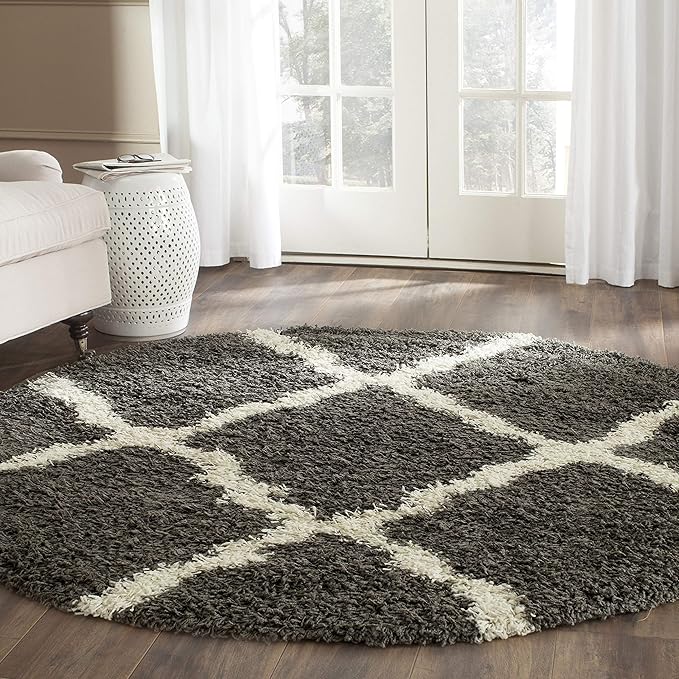 SAFAVIEH Dallas Shag Collection Area Rug - 4' Round, Dark Grey & Ivory, Trellis Design, Non-Shedding & Easy Care, 1.5-inch Thick Ideal for High Traffic Areas in Living Room, Bedroom (SGD257A)
