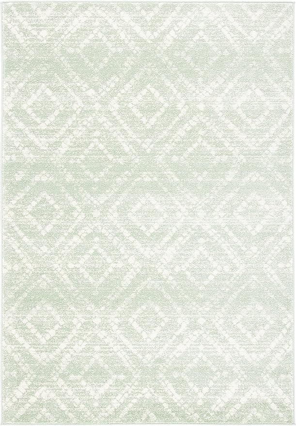 SAFAVIEH Adirondack Collection Area Rug - 5'1" x 7'6", Green & Ivory, Modern Diamond Distressed Design, Non-Shedding & Easy Care, Ideal for High Traffic Areas in Living Room, Bedroom (ADR131Y)