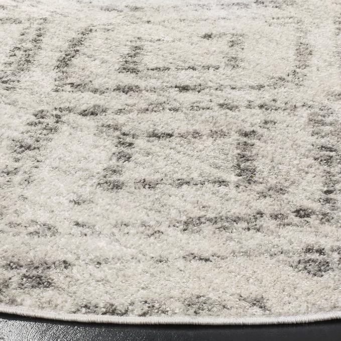 SAFAVIEH Adirondack Collection 8' Round Light Grey/Grey ADR131C Modern Diamond Distressed Non-Shedding Living Room Bedroom Area Rug