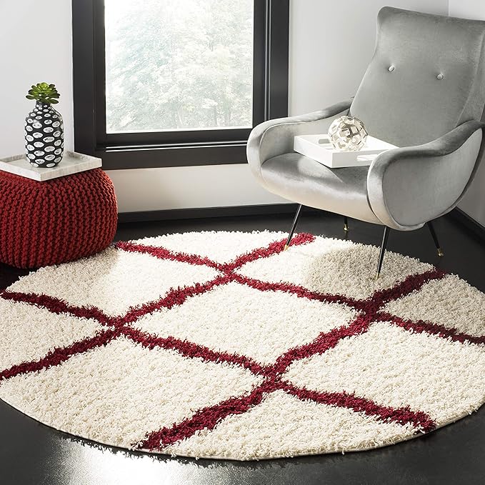 SAFAVIEH Dallas Shag Collection Area Rug - 8' Round, Ivory & Red, Trellis Design, Non-Shedding & Easy Care, 1.5-inch Thick Ideal for High Traffic Areas in Living Room, Bedroom (SGD257R)