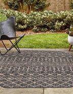 Unique Loom Outdoor Trellis Collection Area Rug - Tribal Trellis (7' 10" Octagon, Charcoal Gray/ Natural)