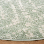 SAFAVIEH Adirondack Collection Area Rug - 4' Round, Green & Ivory, Modern Diamond Distressed Design, Non-Shedding & Easy Care, Ideal for High Traffic Areas in Living Room, Bedroom (ADR131Y)
