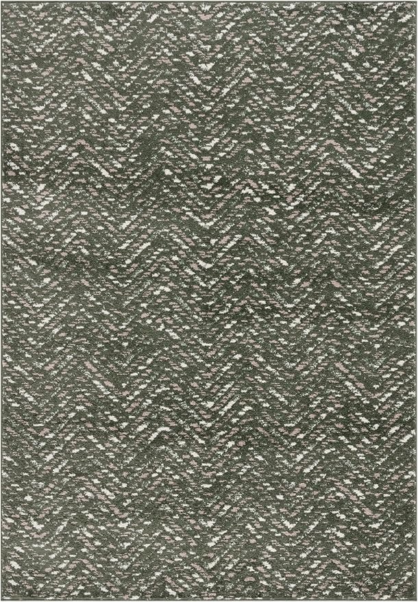 SAFAVIEH Adirondack Collection Area Rug - 5'1" x 7'6", Dark Green & Ivory, Chevron Design, Non-Shedding & Easy Care, Ideal for High Traffic Areas in Living Room, Bedroom, Dining (ADR104Y-5)