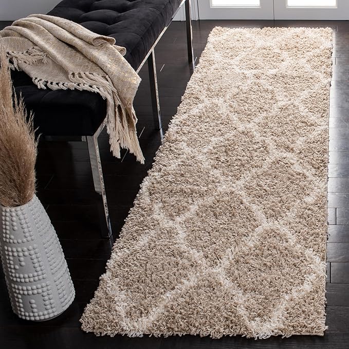 SAFAVIEH Dallas Shag Collection Runner Rug - 2'3" x 8', Beige & Ivory, Trellis Design, Non-Shedding & Easy Care, 1.5-inch Thick Ideal for High Traffic Areas in Living Room, Bedroom (SGD257D)