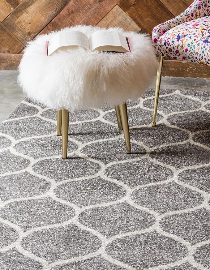 Rugs.com Lattice Frieze Collection Rug – 5' x 8' Light Gray Medium Rug Perfect for Living Rooms, Large Dining Rooms, Open Floorplans
