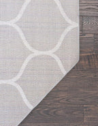 Rugs.com Lattice Frieze Collection Rug – 5' Octagon Light Gray Medium Rug Perfect for Living Rooms, Kitchens, Entryways
