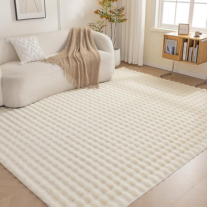 Amazon Basics Indoor Area Rug, 3D Bubble Washable Home Decor Carpet for Living Room, Bedroom, 4' W × 6' L, Beige