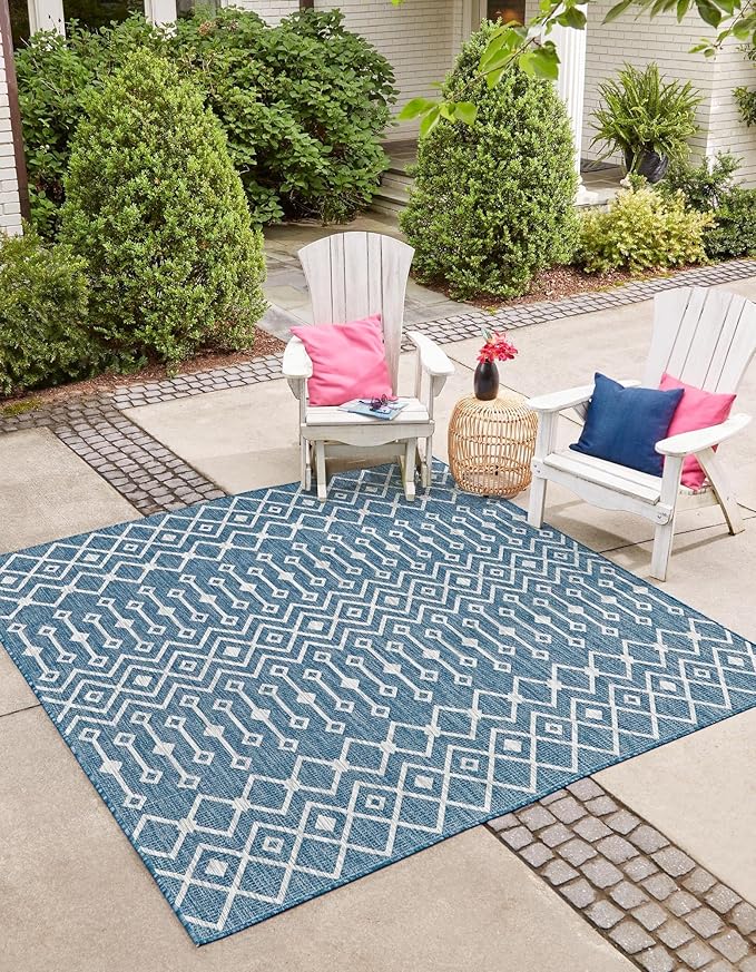 Unique Loom Outdoor Trellis Collection Area Rug - Tribal Trellis (6' 1" Square, Blue/ Ivory)