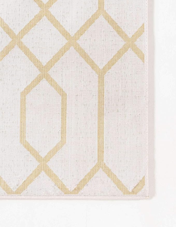 Marilyn Monroe Glam Collection Area Rug - Trellis (3' 3" x 5' 3" Rectangle, White Gold/ Gold)