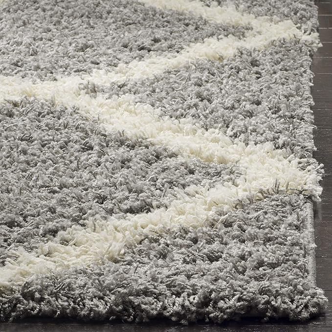 SAFAVIEH Dallas Shag Collection Accent Rug - 3' x 5', Grey & Ivory, Trellis Design, Non-Shedding & Easy Care, 1.5-inch Thick Ideal for High Traffic Areas in Entryway, Living Room, Bedroom (SGD257G)