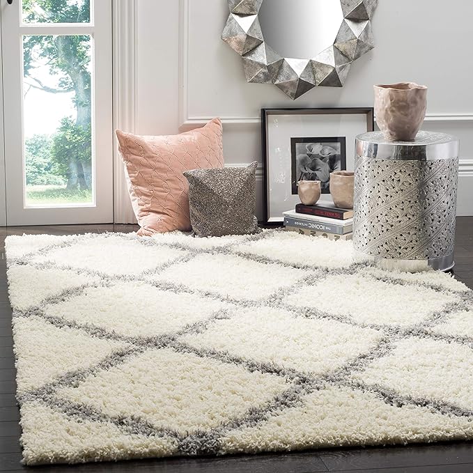 SAFAVIEH Dallas Shag Collection Accent Rug - 2'3" x 4', Ivory & Dark Grey, Trellis, Non-Shedding & Easy Care, 1.5-inch Thick Ideal for High Traffic Areas in Foyer, Living Room, Bedroom (SGD257H)