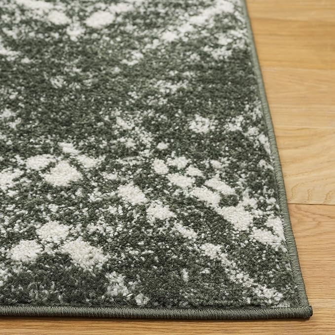 SAFAVIEH Adirondack Collection Area Rug - 6' Square, Dark Green & Ivory, Geometric Design, Non-Shedding & Easy Care, Ideal for High Traffic Areas in Living Room, Bedroom, Dining (ADR131E-6SQ)