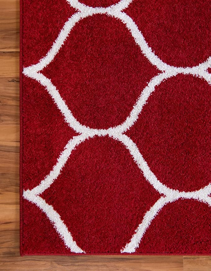 Rugs.com Lattice Frieze Collection Rug – 5' x 8' Red Medium Rug Perfect for Living Rooms, Large Dining Rooms, Open Floorplans