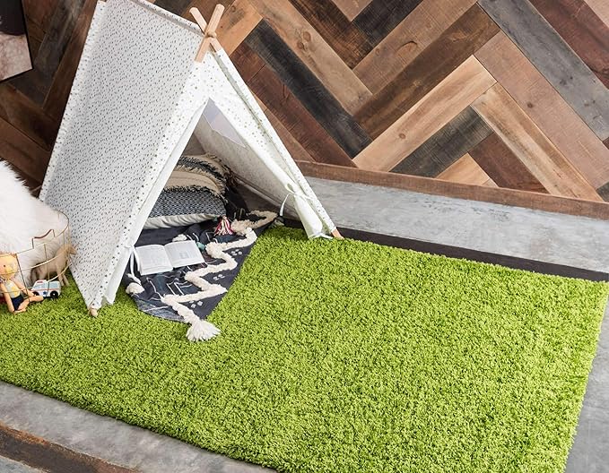 Unique Loom Solid Shag Collection Area Rug (10' x 13' Rectangle, Grass Green)