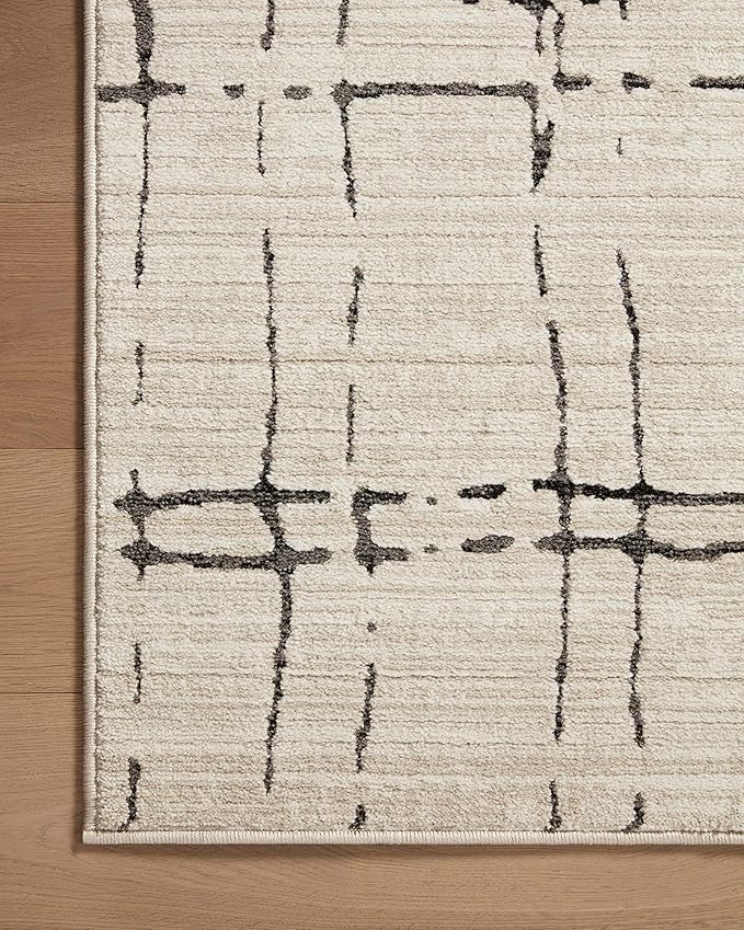 Loloi Darby Collection DAR-06 Sand/Dk. Grey 6'-7" x 9'-3" Area Rug