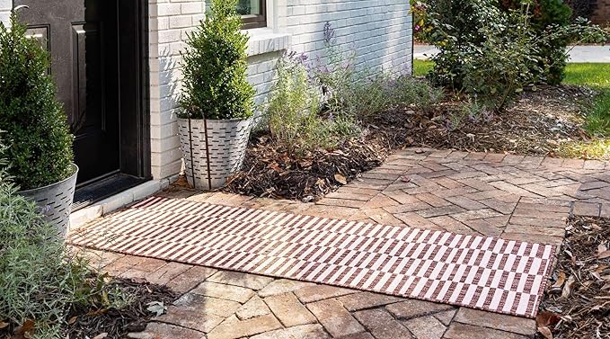 Unique Loom Outdoor Collection Classic Stripes, Transitional Indoor & Outdoor Area Rug, Rectangular 2' 0" x 6' 0", Red/Ivory