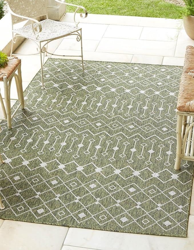Unique Loom Outdoor Trellis Collection Area Rug - Tribal Trellis (10' x 13' Rectangle, Green/ Natural)