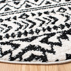SAFAVIEH Tulum Collection Area Rug - 3' Round, Ivory & Black, Moroccan Boho Tribal Design, Non-Shedding & Easy to Clean, Ideal for Entryway, Foyer, Accent Space, Bedroom (TUL272B)