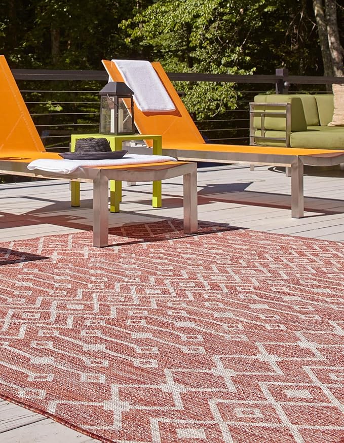 Unique Loom Outdoor Trellis Collection Area Rug - Tribal Trellis (7' 10" Square, Rust Red/ Ivory)
