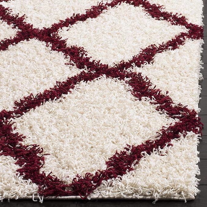 SAFAVIEH Dallas Shag Collection Accent Rug - 3' x 5', Ivory & Red, Trellis Design, Non-Shedding & Easy Care, 1.5-inch Thick Ideal for High Traffic Areas in Entryway, Living Room, Bedroom (SGD257R)