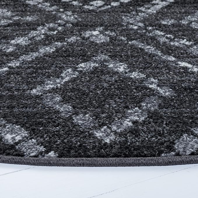 SAFAVIEH Adirondack Collection Area Rug - 6' Round, Black & Ivory, Modern Diamond Distressed Design, Non-Shedding & Easy Care, Ideal for High Traffic Areas in Living Room, Bedroom (ADR131A)