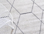 Unique Loom Trellis Frieze Collection Area Rug - Geometric (7' 10" x 10' Oval, Ivory/ Gray)