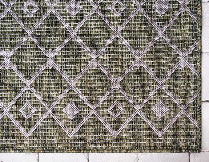 Unique Loom Outdoor Trellis Collection Area Rug - Tribal Trellis (7' 1" x 10' Rectangle, Green/ Natural)