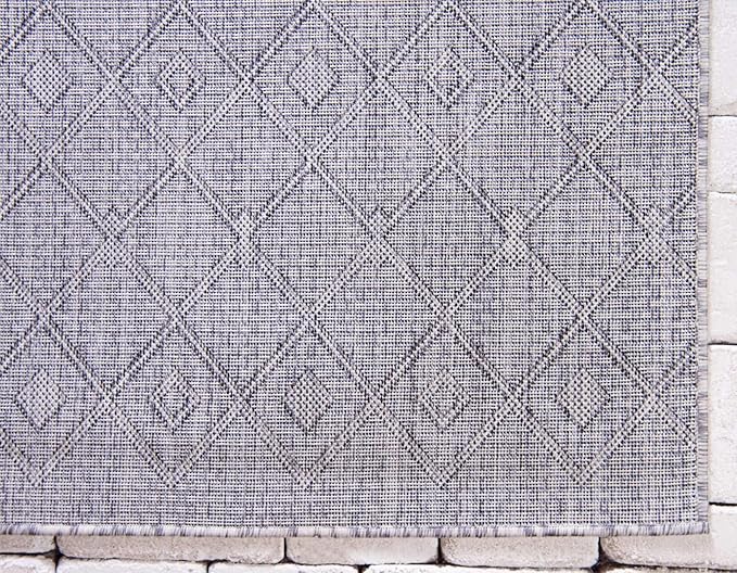 Unique Loom Outdoor Trellis Collection Area Rug - Tribal Trellis (6' 1" x 9' Rectangle, Gray/ Black)