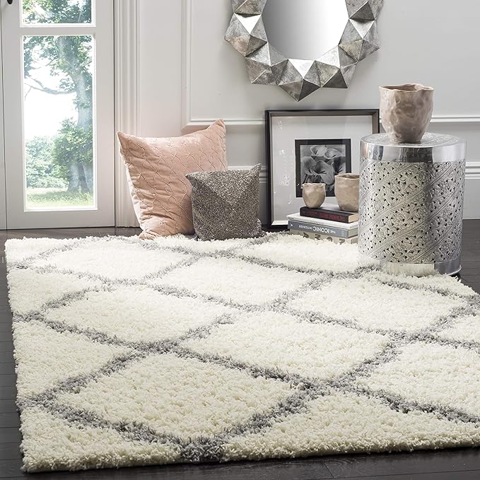 SAFAVIEH Dallas Shag Collection Accent Rug - 3' x 5', Ivory & Grey, Trellis Design, Non-Shedding & Easy Care, 1.5-inch Thick Ideal for High Traffic Areas in Entryway, Living Room, Bedroom (SGD257F)