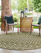 Unique Loom Outdoor Trellis Collection Area Rug - Tribal Trellis (7' 10" Round, Green/ Natural)