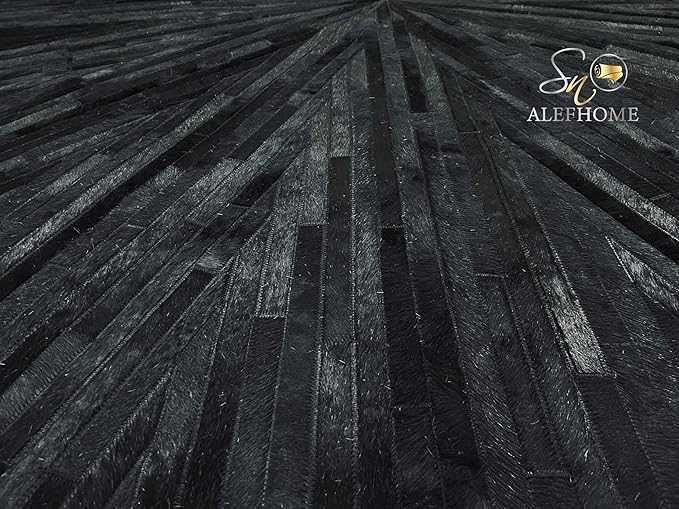 Faux Cowhide Round Area Rug | Non-Slip Leather Floor Carpet for Living Room, Bedroom, and Home Décor | Modern Stylish Accent Rug(Black_6x6)