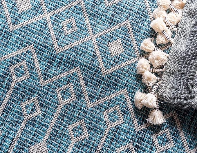 Unique Loom Outdoor Trellis Collection Area Rug - Tribal Trellis (3' 3" x 5' 3" Rectangle, Teal/ Ivory)
