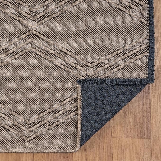 LUXE WEAVERS Modern Farmhouse Brown 5x7 Washable Area Rug, Anti-Slip Diamond Pattern Carpet