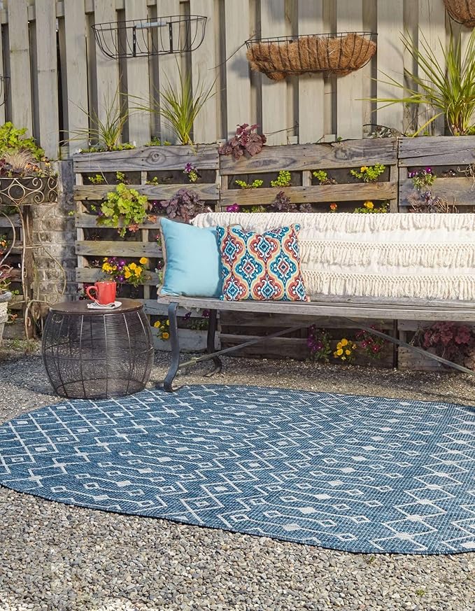 Unique Loom Outdoor Trellis Collection Area Rug - Tribal Trellis (7' 10" x 10' Oval, Blue/ Ivory)