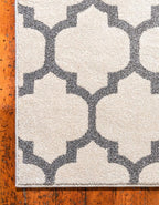 Rugs.com Lattice Collection Rug – 7x10 Beige and Gray Medium-Pile Rug Perfect for Bedrooms, Dining Rooms, Living Rooms