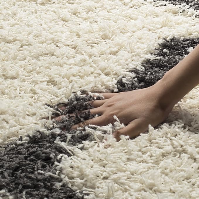 SAFAVIEH Dallas Shag Collection Area Rug - 5'1" x 7'6", Ivory & Dark Grey, Trellis Design, Non-Shedding & Easy Care, 1.5-inch Thick Ideal for High Traffic Areas in Living Room, Bedroom (SGD257H)