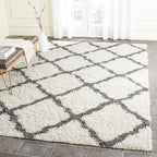 SAFAVIEH Area Rug 8x10 - Dallas Shag Collection - Large - Ivory & Dark Grey, Trellis Pattern, Non-Shedding & Easy Cleaning, Plush Thick Pile, Ideal for Living Room, Bedroom, Dining Space (SGD257H)
